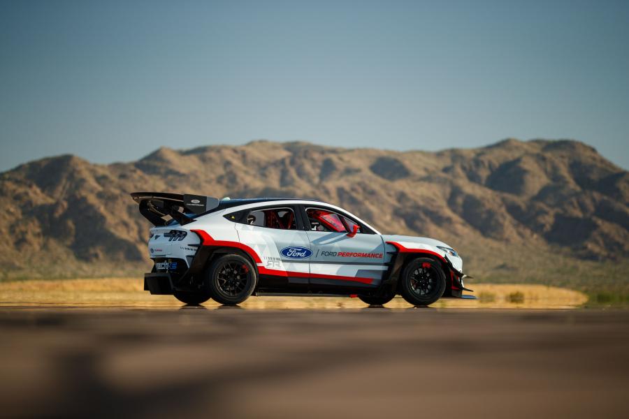  Ford Mustang Mach-E 1400 Prototype 2020 года  (фото 3 из 66)